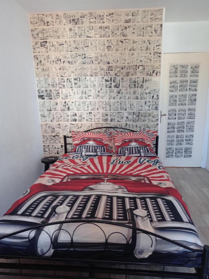Appartement Le Labyrinthe Du Peintre Bransat Exteriér fotografie