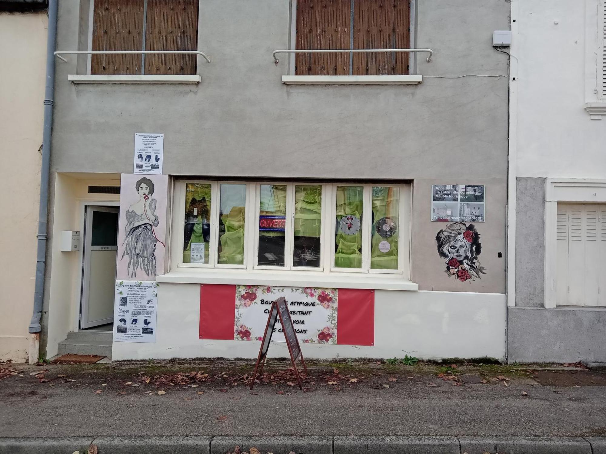 Appartement Le Labyrinthe Du Peintre Bransat Exteriér fotografie